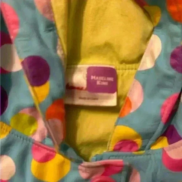 Adorable polkadot rain jacket - Picture 5 of 11